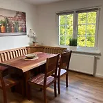 شقة !!! Fuer 6xpersonen, Terrasse, Garten, Hund Willkommen!!!