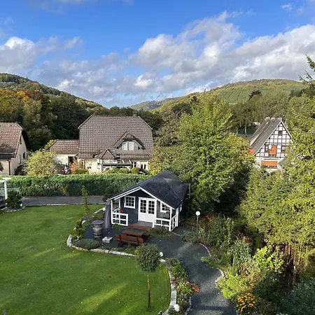 !!! Fuer 6xpersonen, Terrasse, Garten, Hund Willkommen!!! * Winterberg