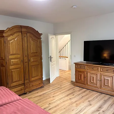 !!! Fuer 6xpersonen, Terrasse, Garten, Hund Willkommen!!! Appartement