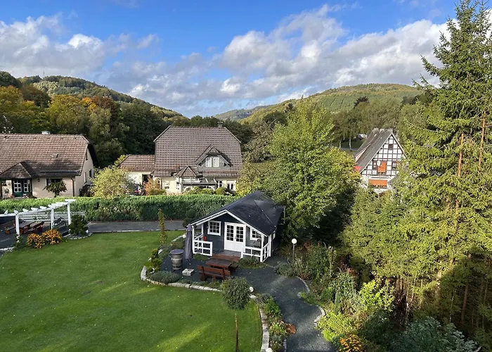 !!! Fuer 6xpersonen, Terrasse, Garten, Hund Willkommen!!! * Winterberg