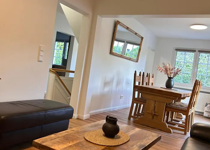 !!! Fuer 6xpersonen, Terrasse, Garten, Hund Willkommen!!! * Winterberg