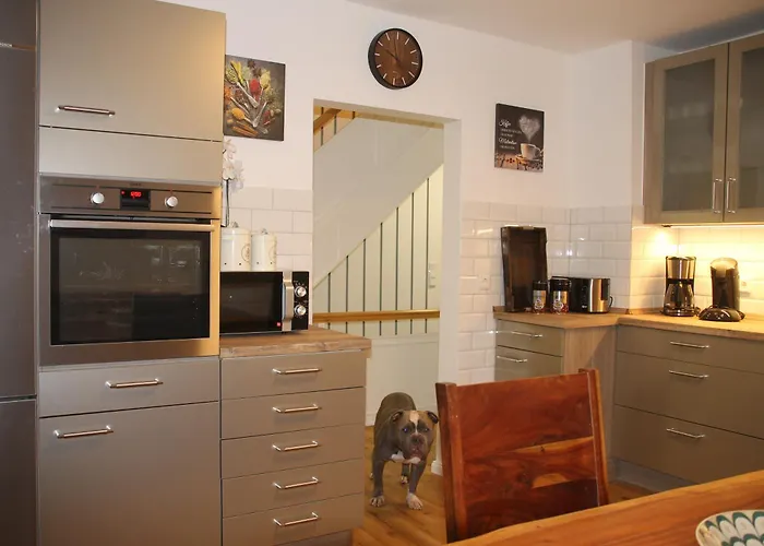 !!! Fuer 6xpersonen, Terrasse, Garten, Hund Willkommen!!! Lägenhet