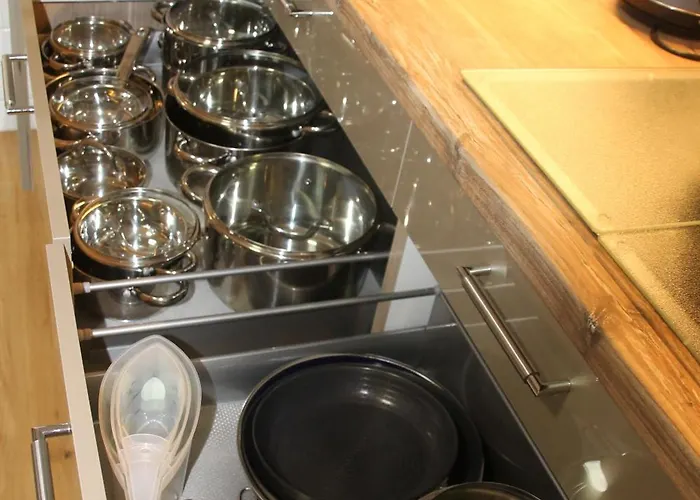 Lägenhet !!! Fuer 6xpersonen, Terrasse, Garten, Hund Willkommen!!!